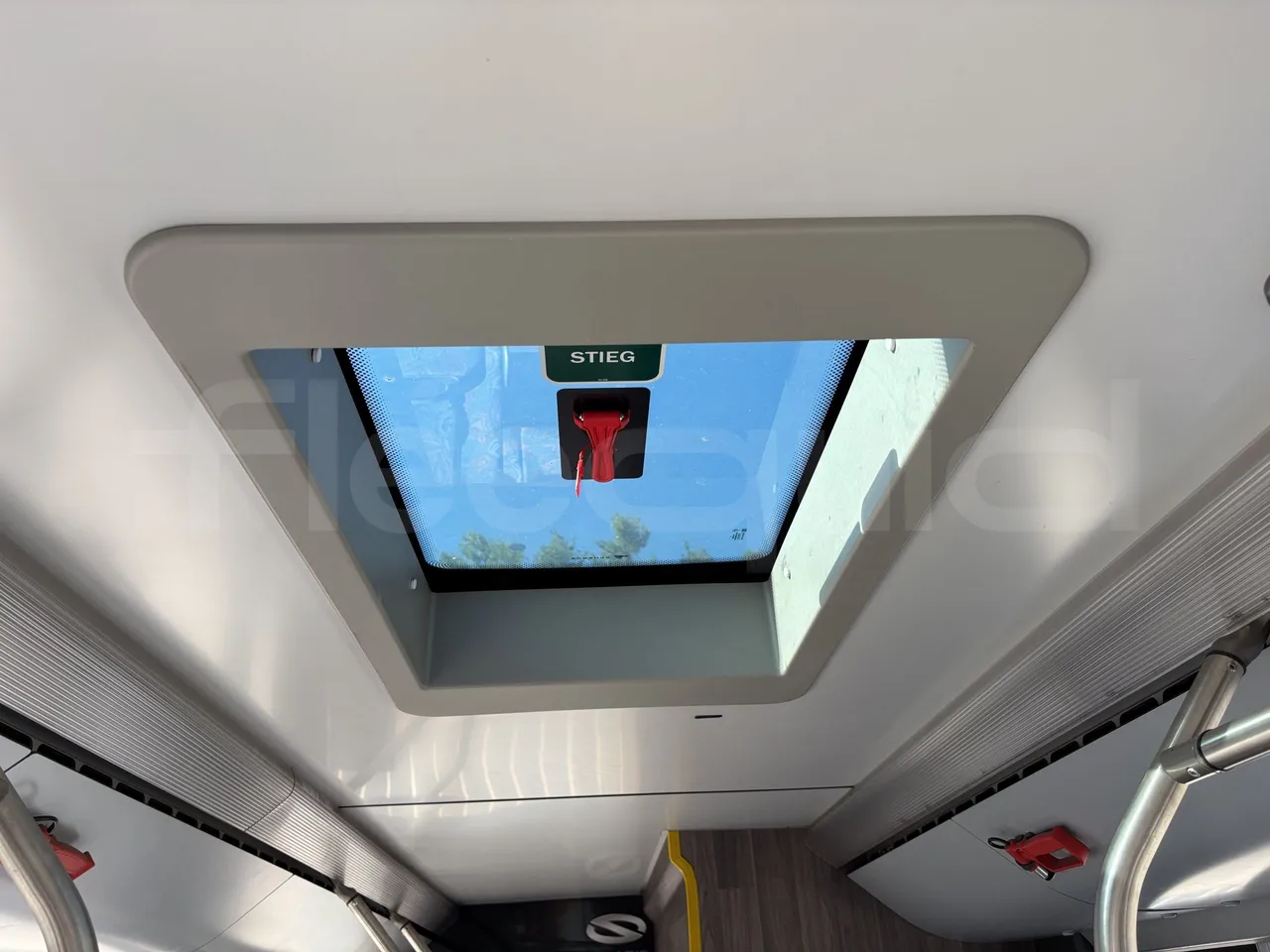 Solaris Urbino - Roof Hatch 3