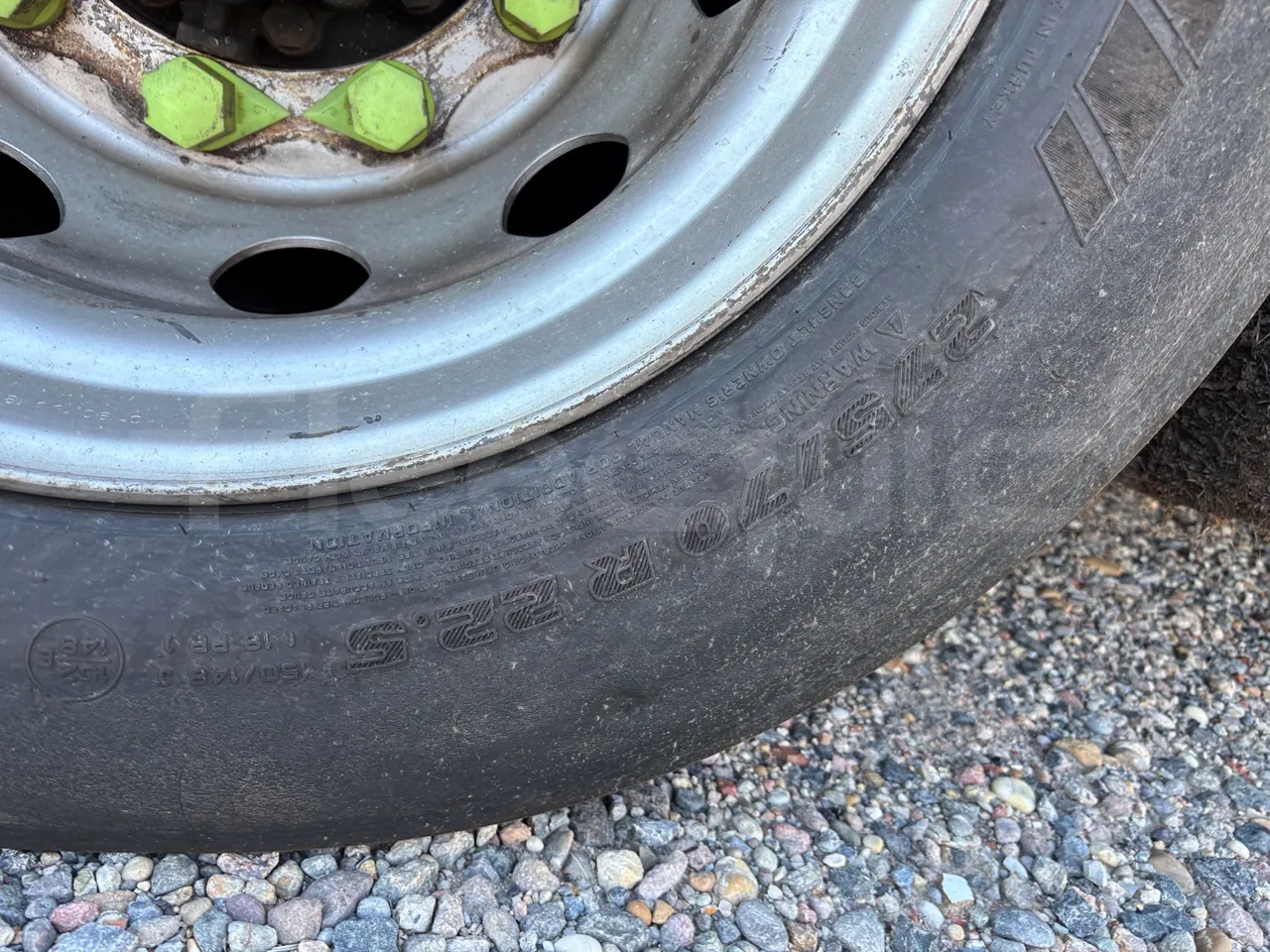 Solaris Urbino - Second Axle Left Side: Complete Wheel