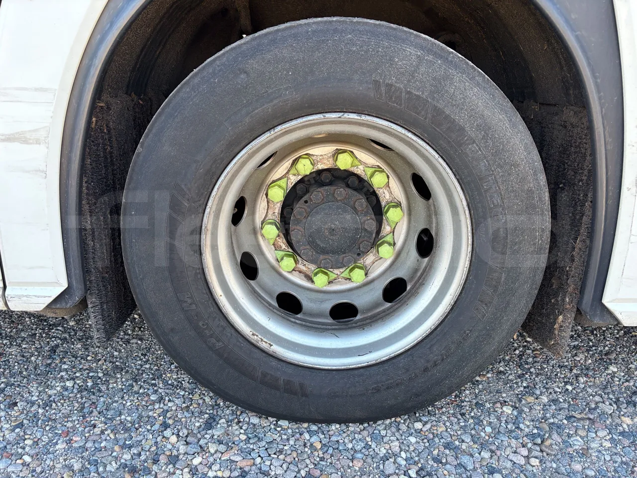 Solaris Urbino - First Axle Left Side: Tyre Tread