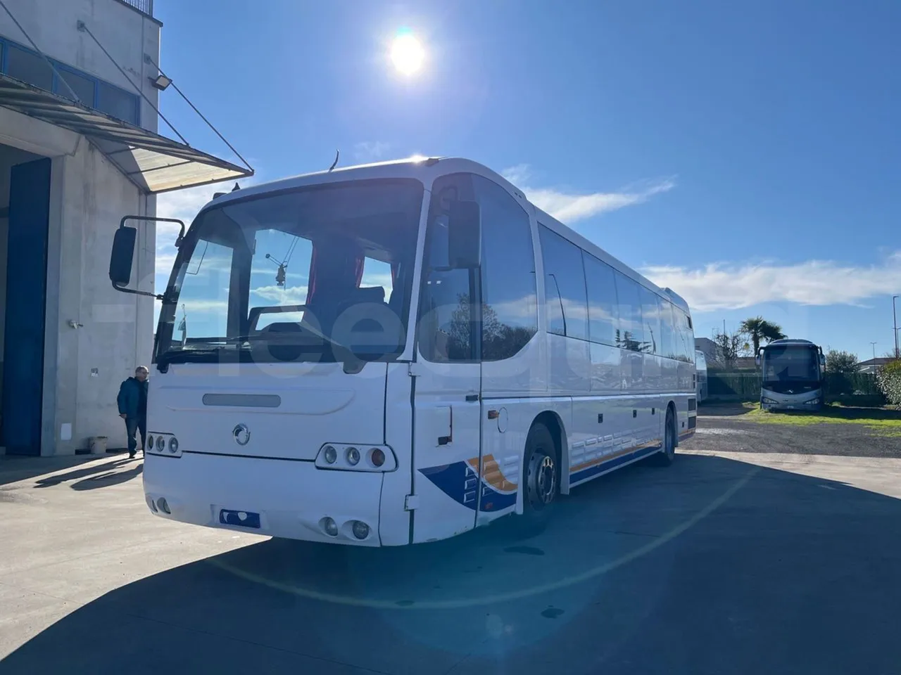 Irisbus 389E 12.35 - Euro3 - 259kW - 12mt - 3/4 front left