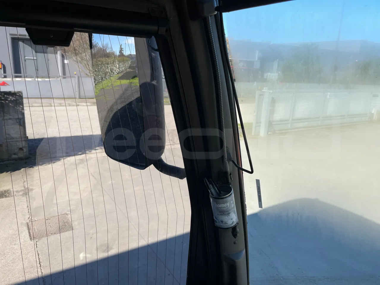 Irisbus 389E 12.35 - Euro3 - 259kW - 12mt - driver microphone accessories photo