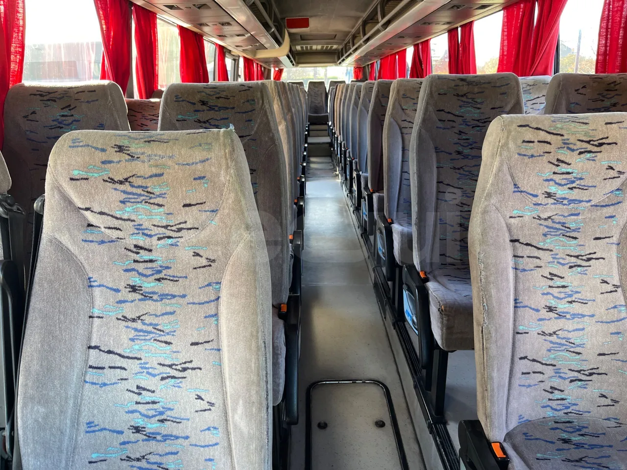 Irisbus 389E 12.35 - Euro3 - 259kW - 12mt - handrails photo