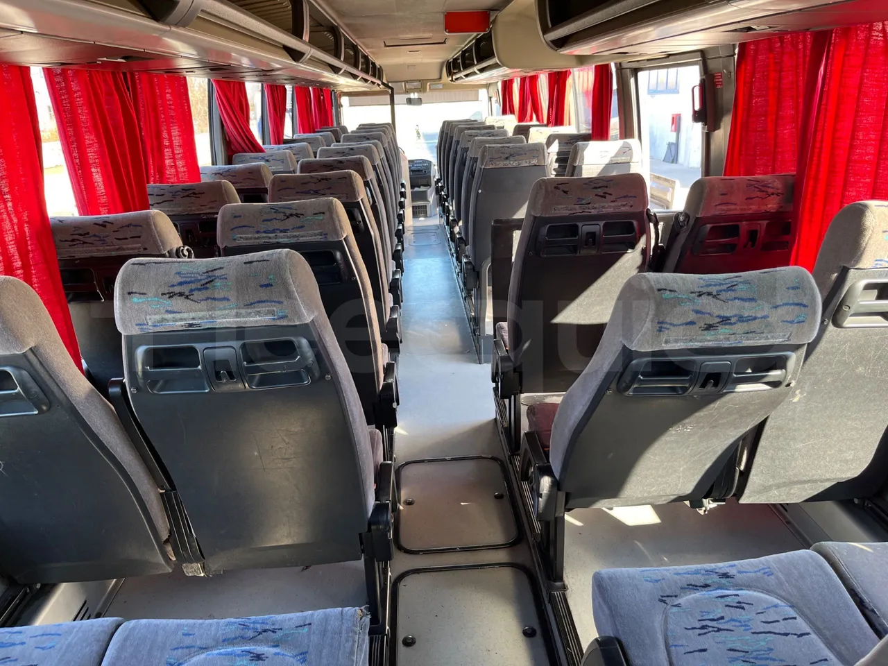 Irisbus 389E 12.35 - Euro3 - 259kW - 12mt - forward view all seats last row height