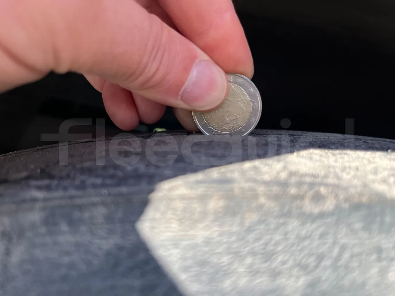 Irisbus 389E 12.35 - Euro3 - 259kW - 12mt - tread condition front tires left