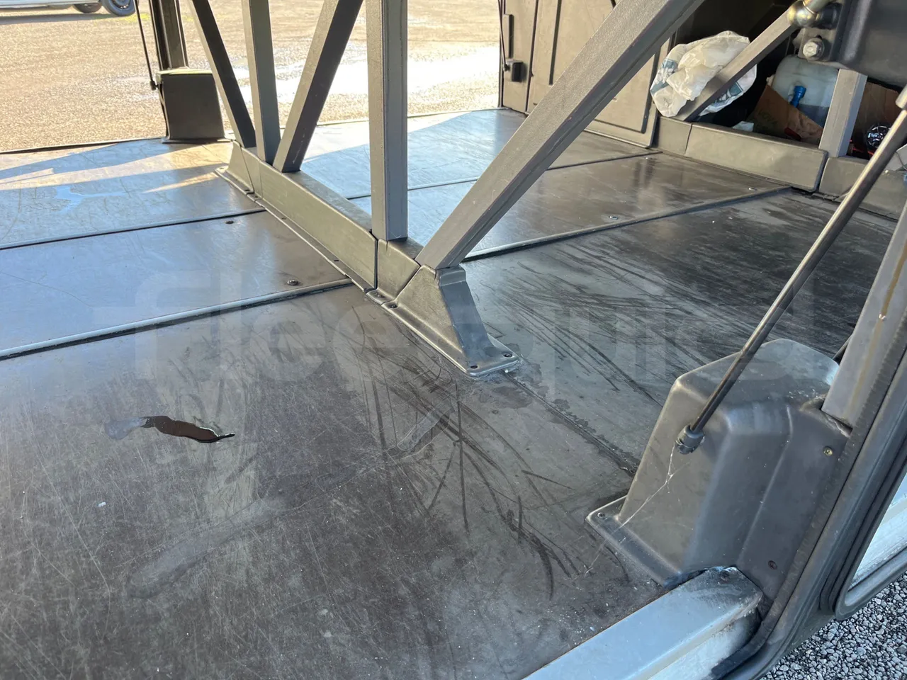 Irisbus 389E 12.35 - Euro3 - 259kW - 12mt - under carpet photo