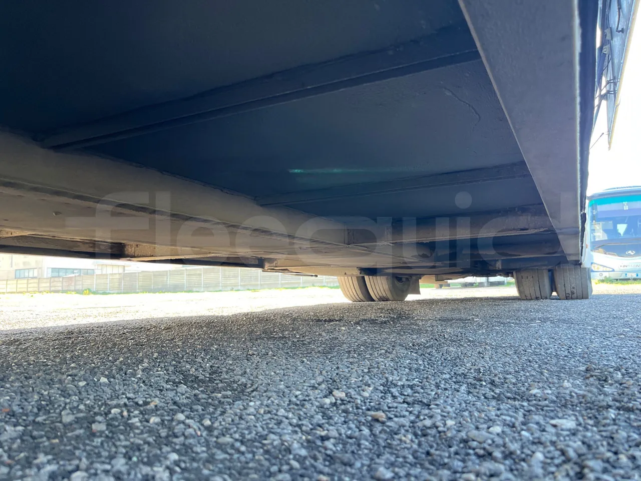 Irisbus 389E 12.35 - Euro3 - 259kW - 12mt - central undercarriage photo