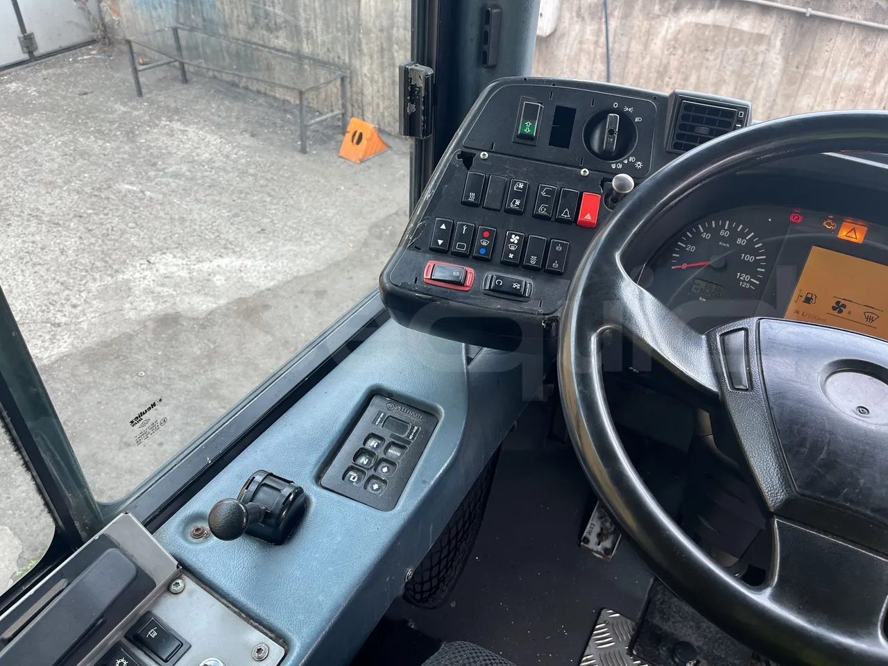 Iveco Heuliez Gx117 - Onboard Device 2