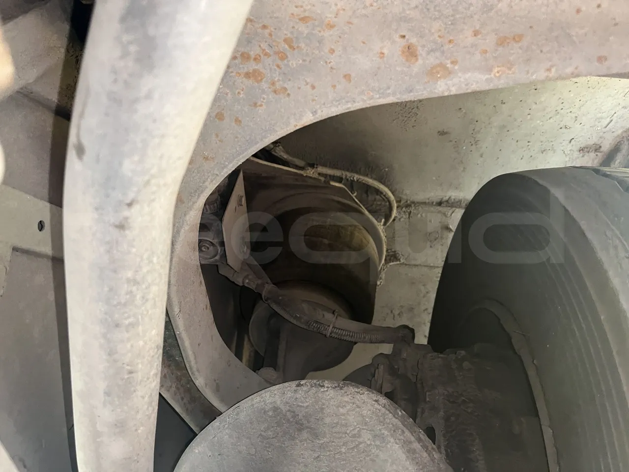 Iveco Heuliez Gx117 - First Axle Shock Absorbers Left Side