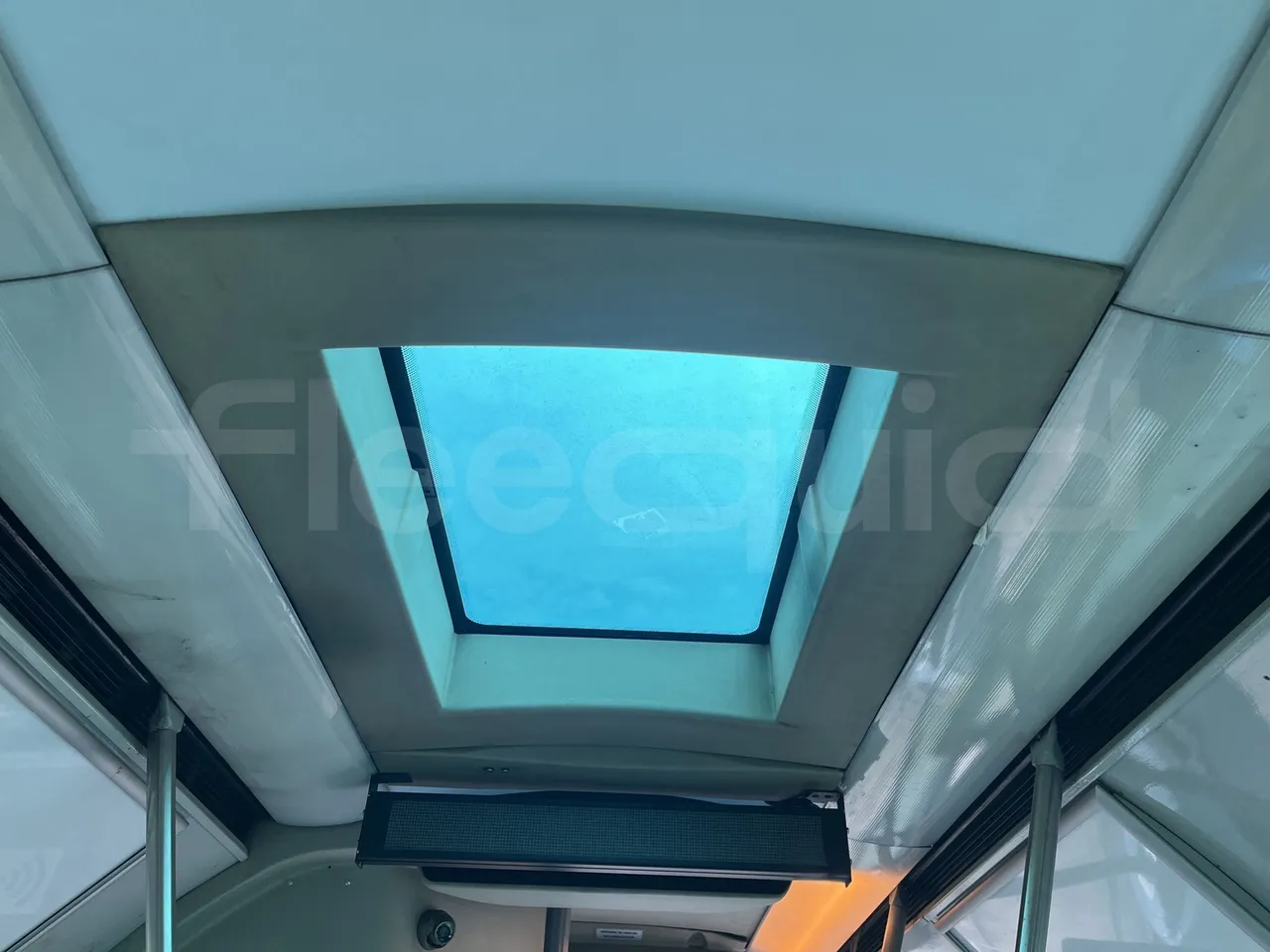 Iveco Heuliez Gx117 - Roof Hatch 1