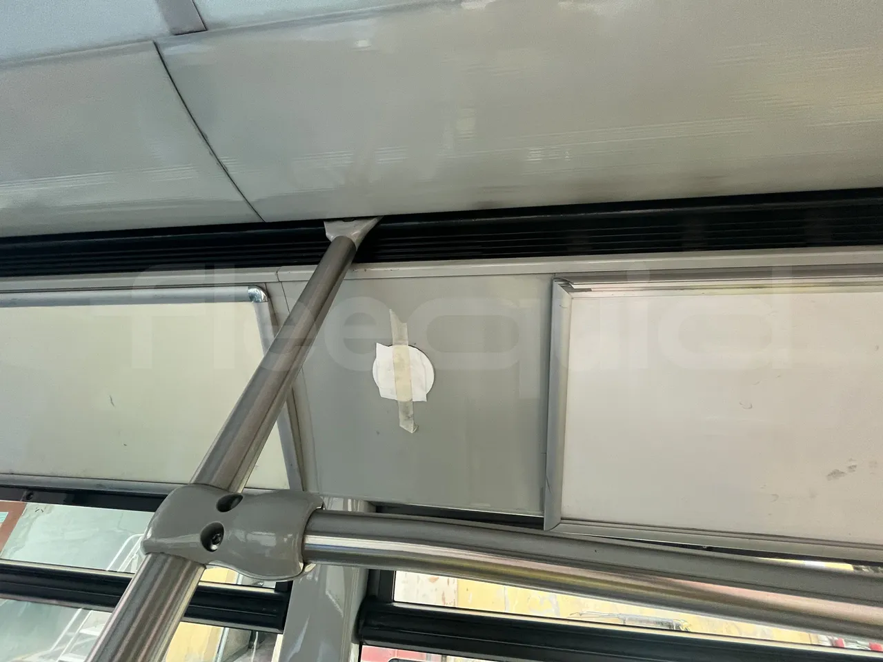 Iveco Heuliez Gx117 - Roof Hatch 3