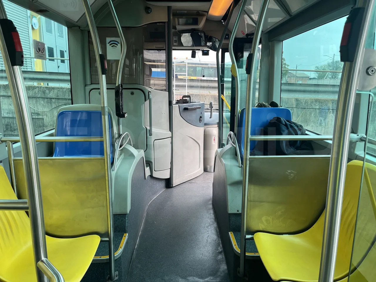 Iveco Heuliez Gx117 - Forward Seats From Middle Position