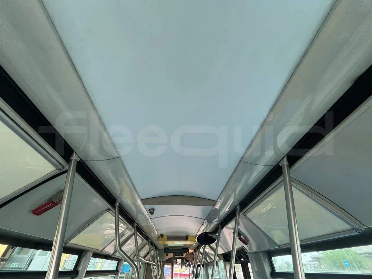Iveco Heuliez Gx117 - Overhead Compartments