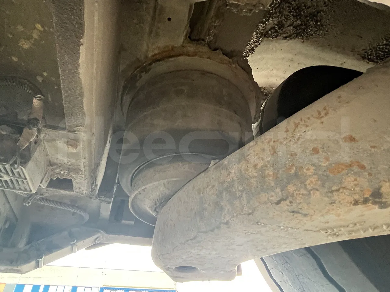 Iveco Heuliez Gx117 - Second Axle First Shock Absorbers Right Side