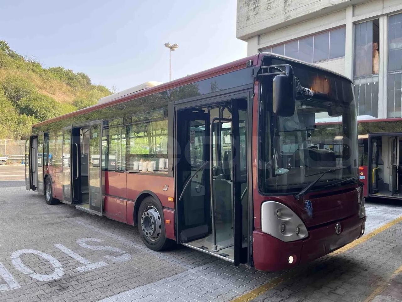 Iveco Citelis - 3/4 Front Right Side Doors Open