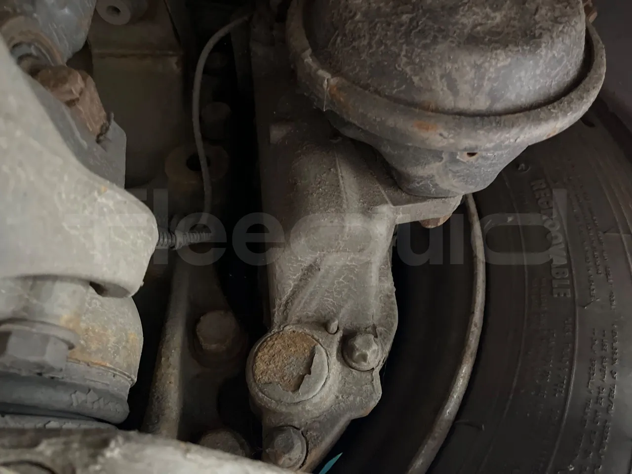 Iveco Crossway Low Entry CBLE4/00 - EUR6 - 265kW - 12.150m - front brake calipers left