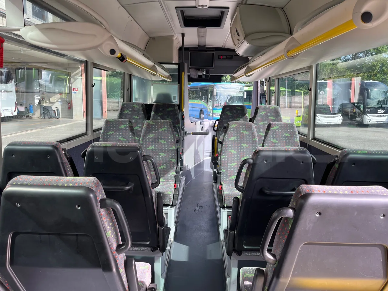 Iveco Crossway Low Entry CBLE4/00 - EUR6 - 265kW - 12.150m - forward view all seats last row height