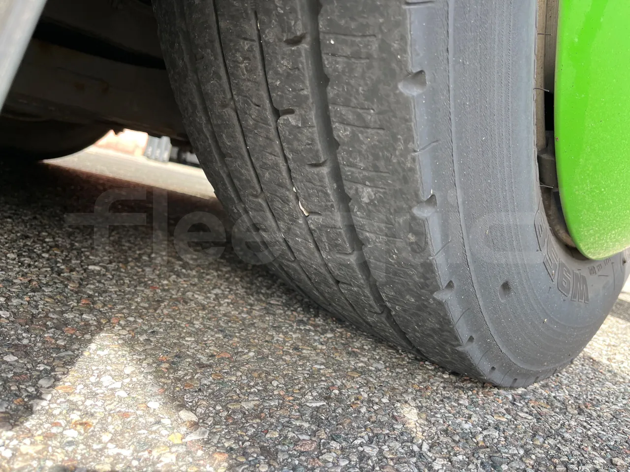 Iveco Crossway Low Entry CBLE4/00 - EUR6 - 265kW - 12.150m - tread condition front tires right