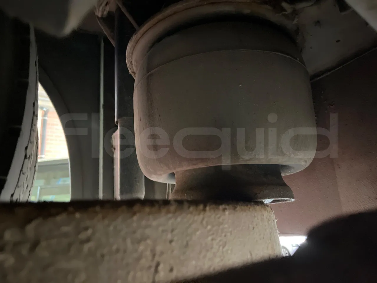 Iveco Crossway Low Entry CBLE4/00 - EUR6 - 265kW - 12.150m - axle 2 shock absorbers 2 left