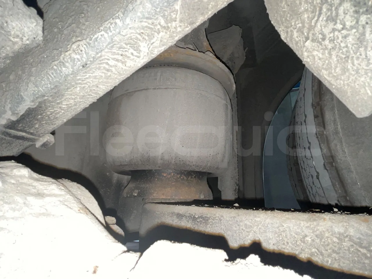 Iveco Crossway Low Entry CBLE4/00 - EUR6 - 265kW - 12.150m - axle 2 shock absorbers 1 right