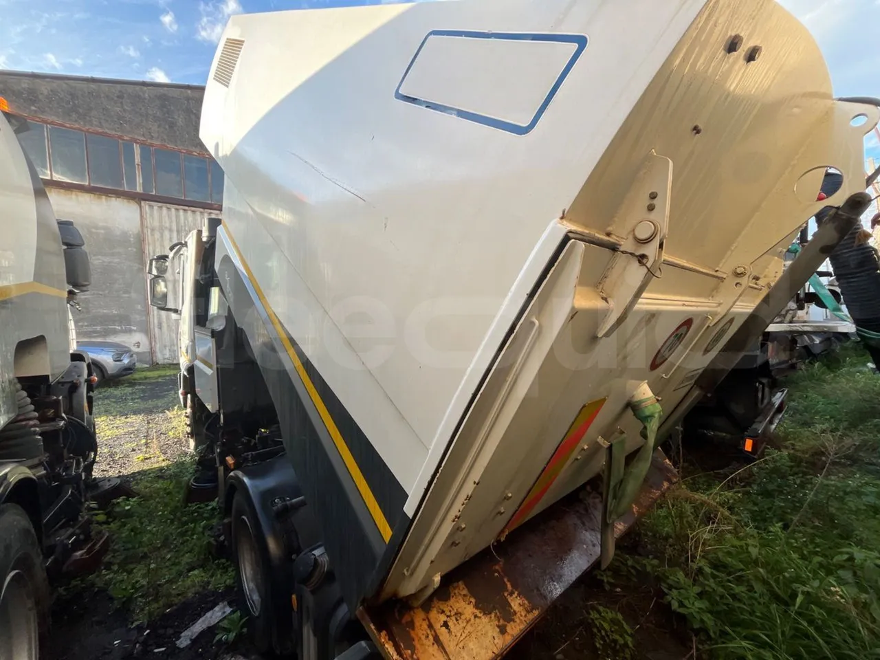 Iveco 110/120 E4 - Euro5 - 160kW - 5.770mt - 3/4 left rear side