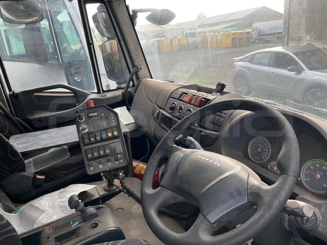 Iveco 110/120 E4 - Euro5 - 160kW - 5.770mt - dashboard lights on