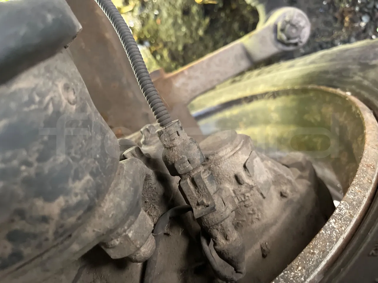 Iveco 110/120 E4 - Euro5 - 160kW - 5.770mt - front brake calipers left