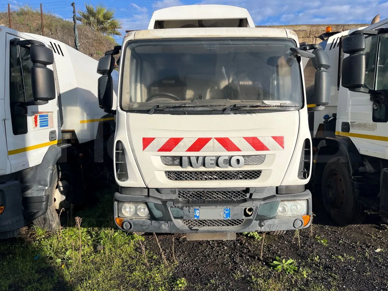 Iveco 110/120 E4 - Euro5 - 160kW - 5.770mt - front photo