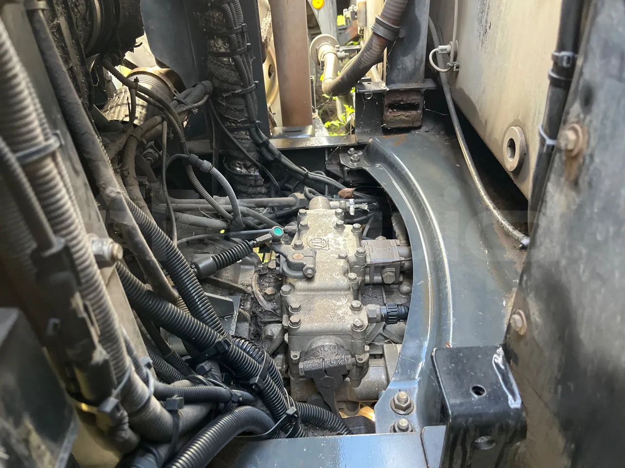 Iveco 110/120 E4 - Euro5 - 160kW - 5.770mt - gearbox photo