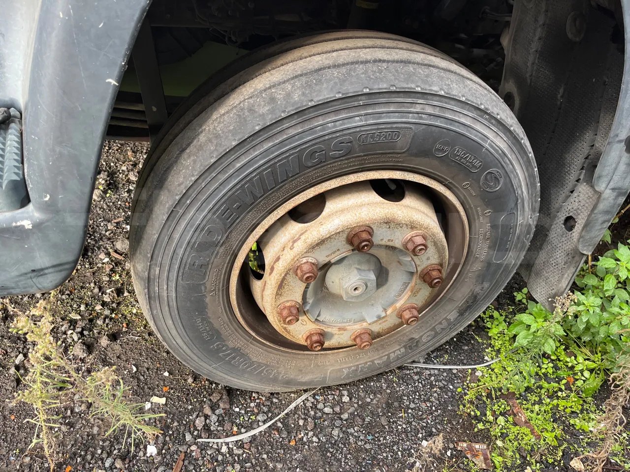 Iveco 110/120 E4 - Euro5 - 160kW - 5.770mt - front left tire measurements