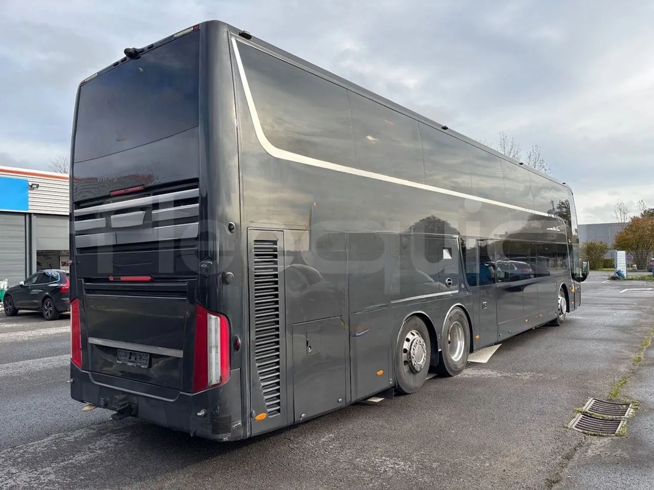Van Hool Astromega TDX27 - EUR6 - 375kW - 14.105m - 3/4 right rear doors closed