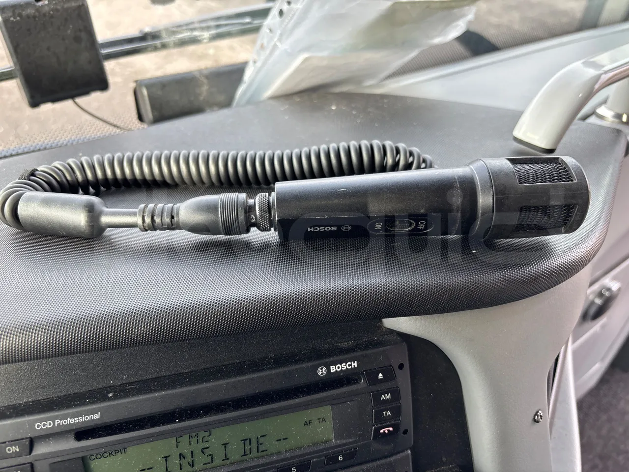 Van Hool Astromega TDX27 - EUR6 - 375kW - 14.105m - hostes microphone accessories photo