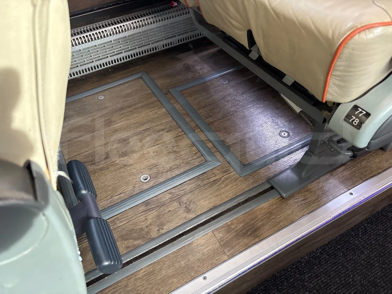 Van Hool Astromega TDX27 - EUR6 - 375kW - 14.105m - floor hatches photo