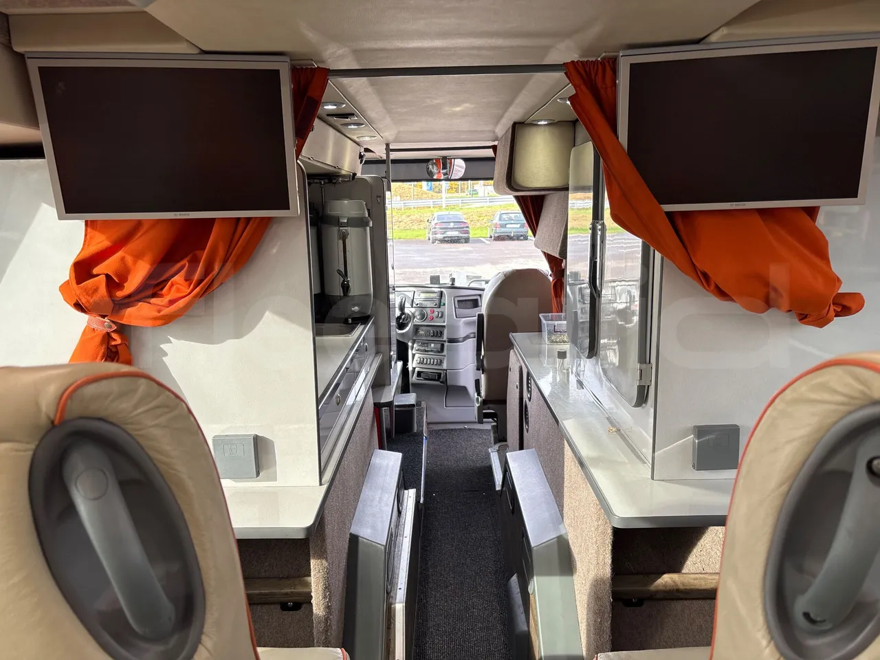 Van Hool Astromega TDX27 - EUR6 - 375kW - 14.105m - forward view middle aisle