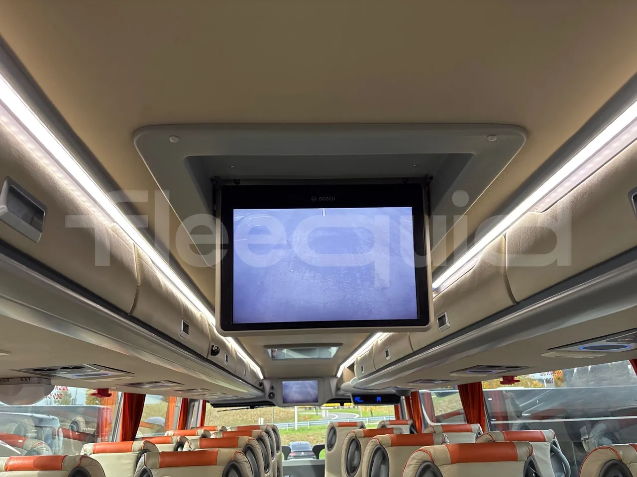 Van Hool Astromega TDX27 - EUR6 - 375kW - 14.105m - monitor detail photo