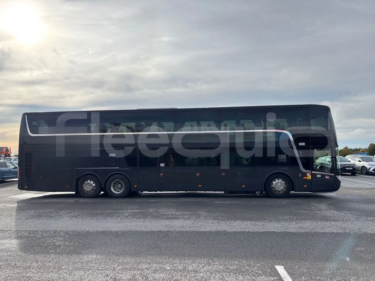 Van Hool Astromega TDX27 - EUR6 - 375kW - 14.105m - right side doors closed