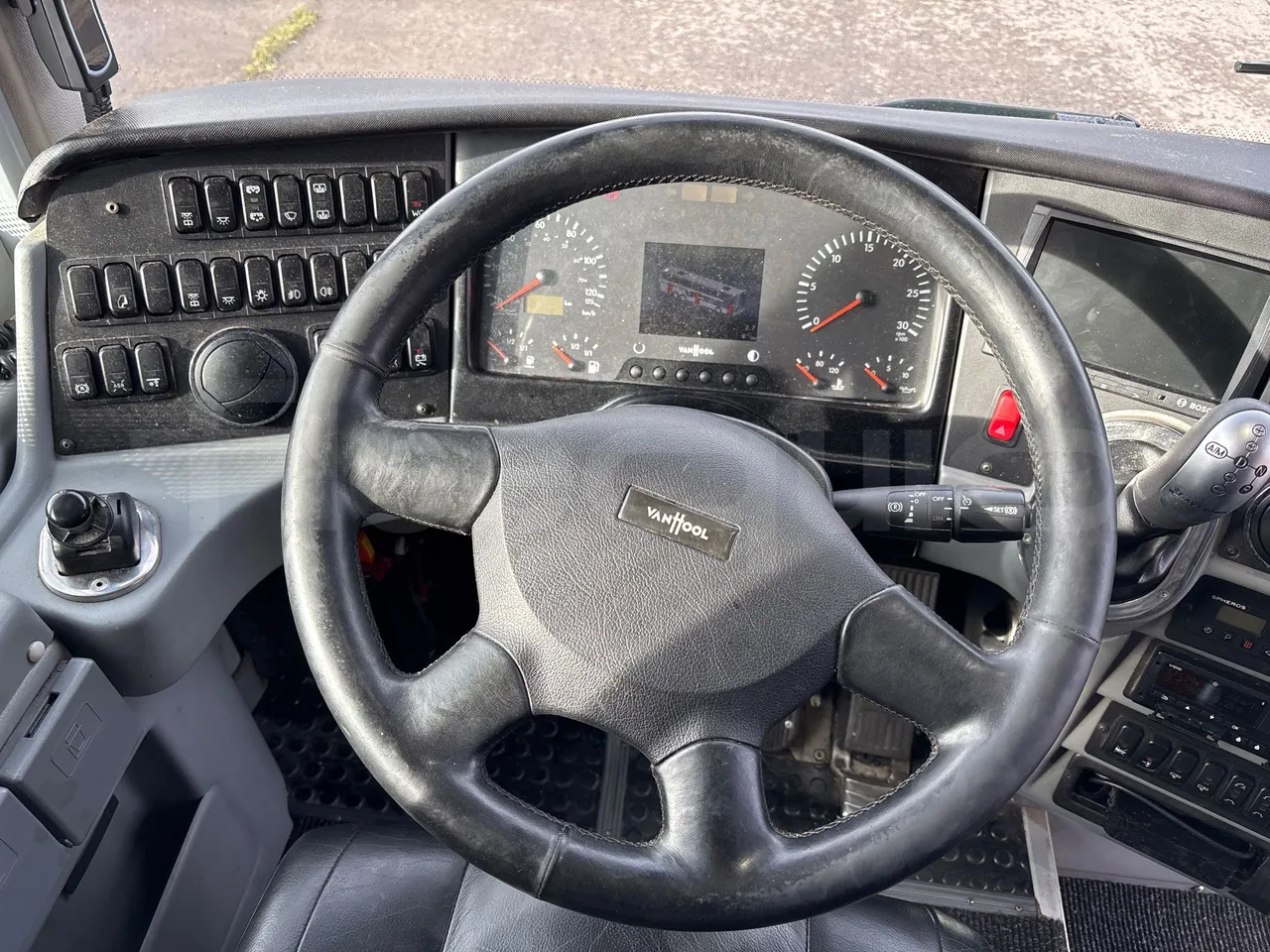 Van Hool Astromega TDX27 - EUR6 - 375kW - 14.105m - steering wheel photo