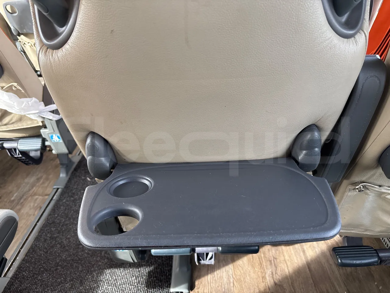 Van Hool Astromega TDX27 - EUR6 - 375kW - 14.105m - table detail photo