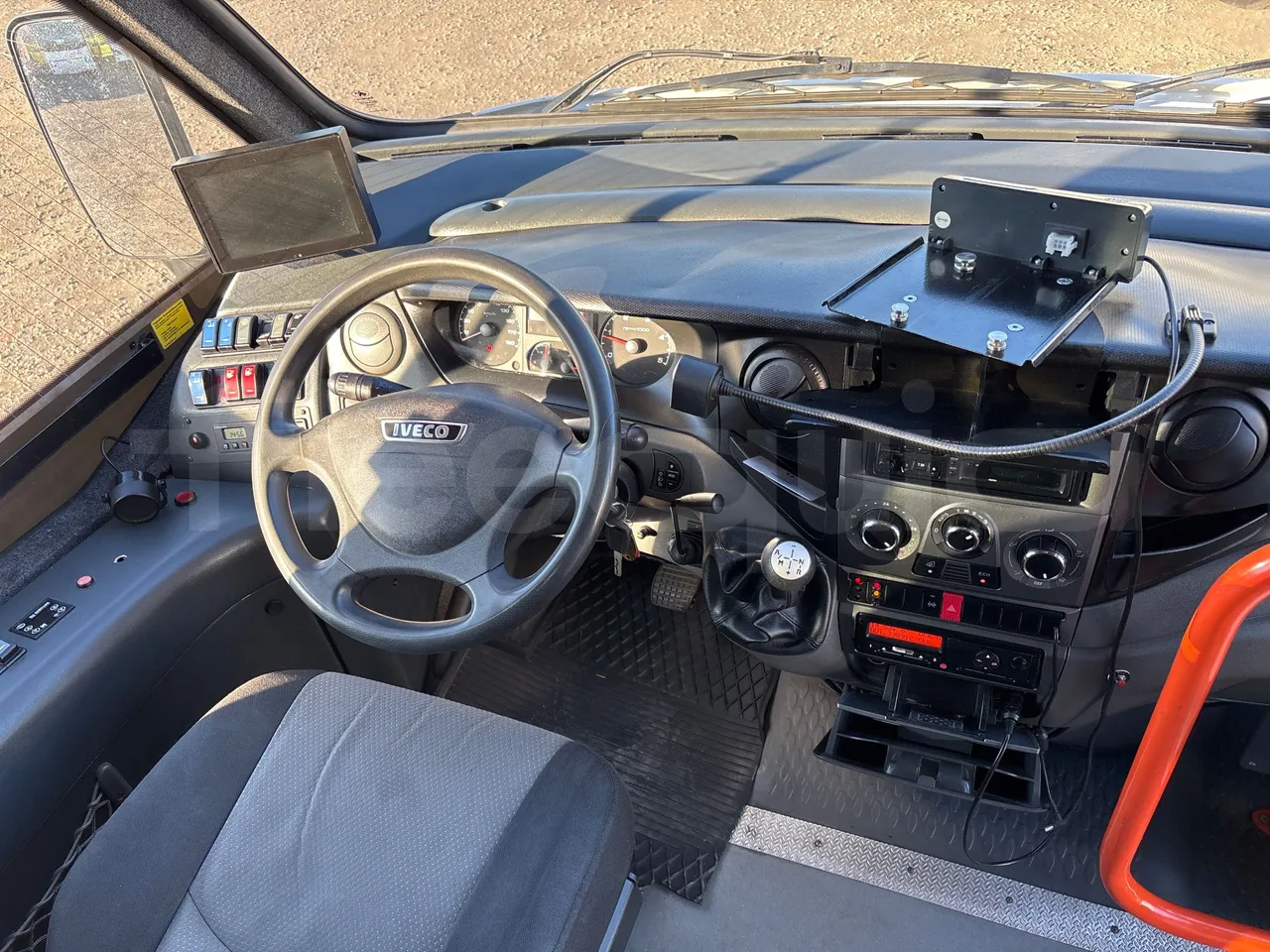 Iveco Kapena THESI -EURO5 -125.00 kW-8,65m - buttons panels on