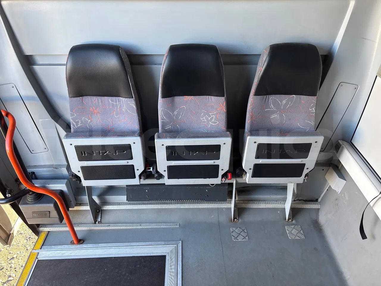 Iveco Kapena THESI -EURO5 -125.00 kW-8,65m - folding seat photo