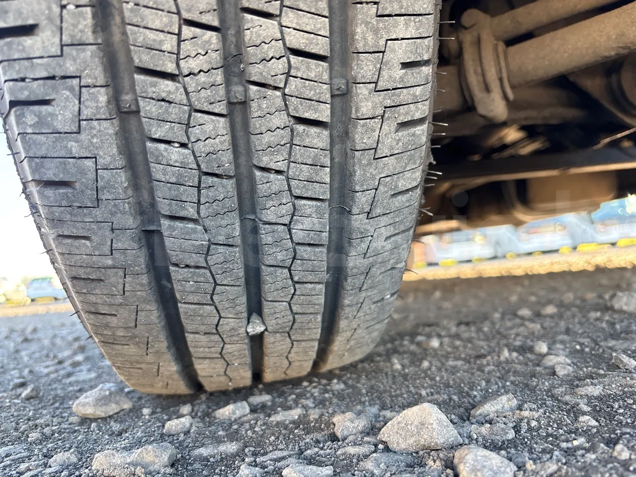 Iveco Kapena THESI -EURO5 -125.00 kW-8,65m - tread condition front tires right