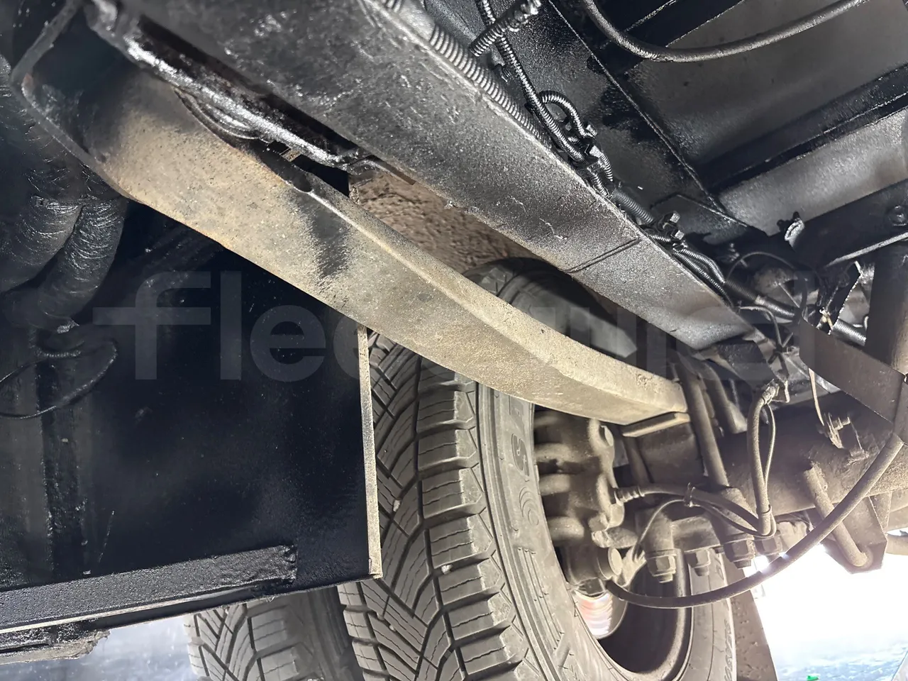 Iveco Kapena THESI -EURO5 -125.00 kW-8,65m - axel 2 leaf spring right