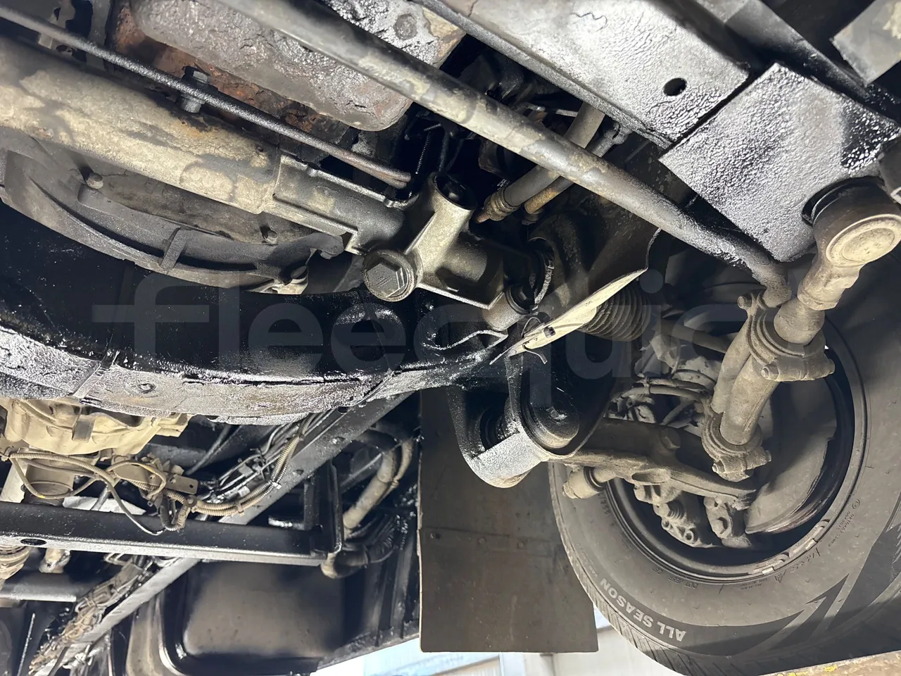 Iveco Kapena THESI -EURO5 -125.00 kW-8,65m - front axle right side