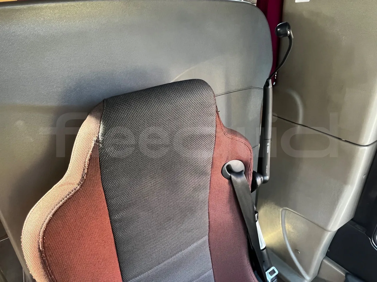 Iveco Magelys SFR210 - Euro5 - 331kW - 12.250mt - driver microphone accessories photo