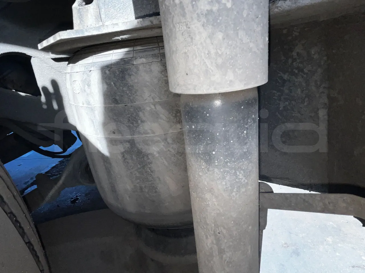 Iveco Magelys SFR210 - Euro5 - 331kW - 12.250mt - axel 2 air springs 1 right