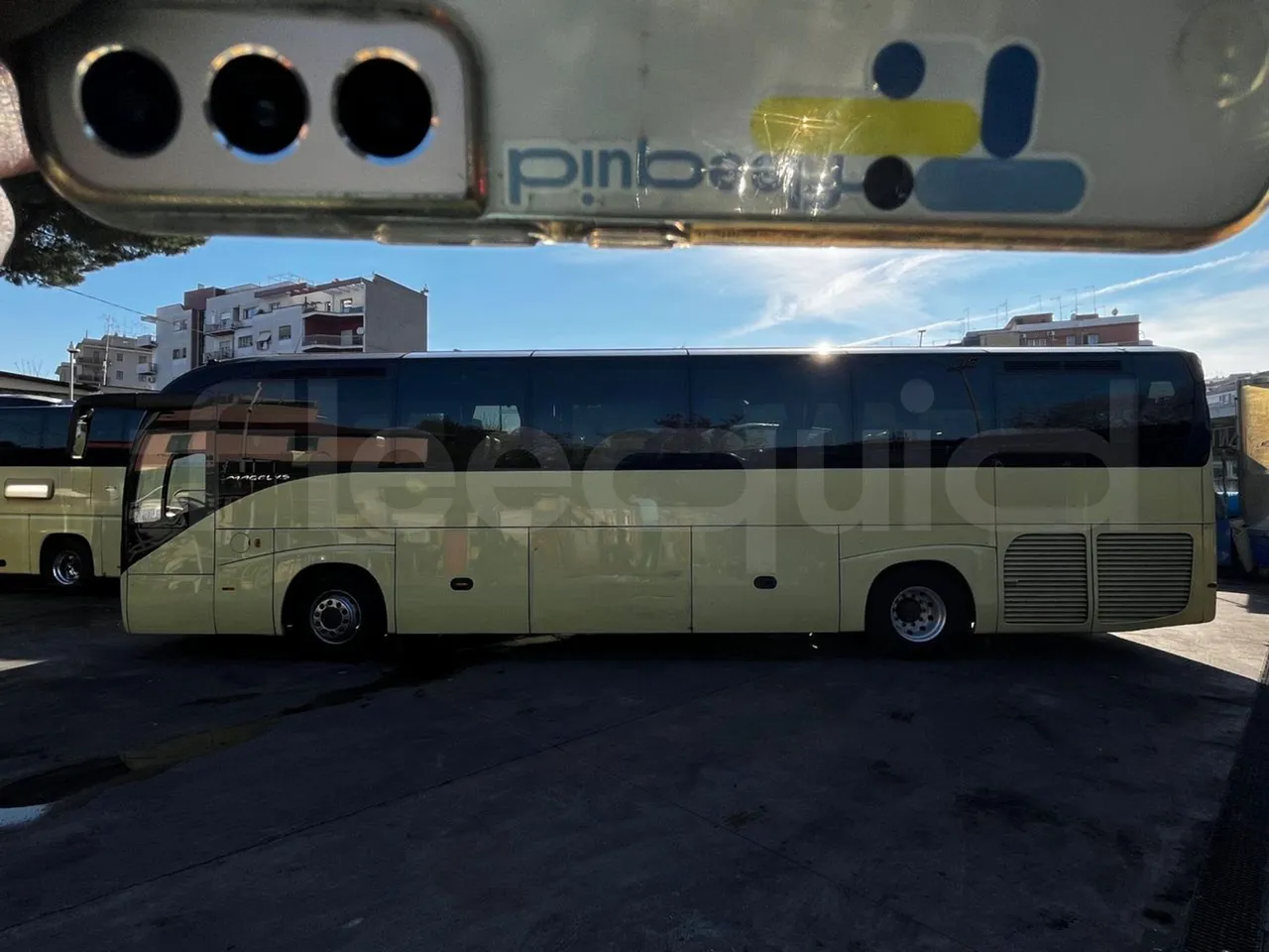 Iveco Magelys SFR210 - Euro5 - 331kW - 12.250mt - left side photo