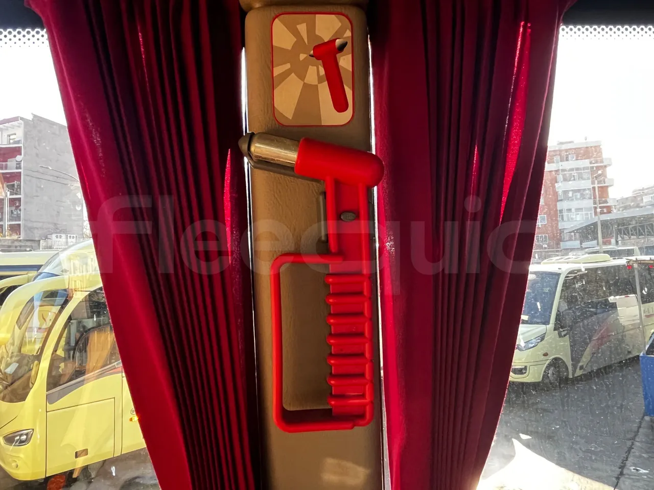 Iveco Magelys SFR210 - Euro5 - 331kW - 12.250mt - turntable internal (18m)