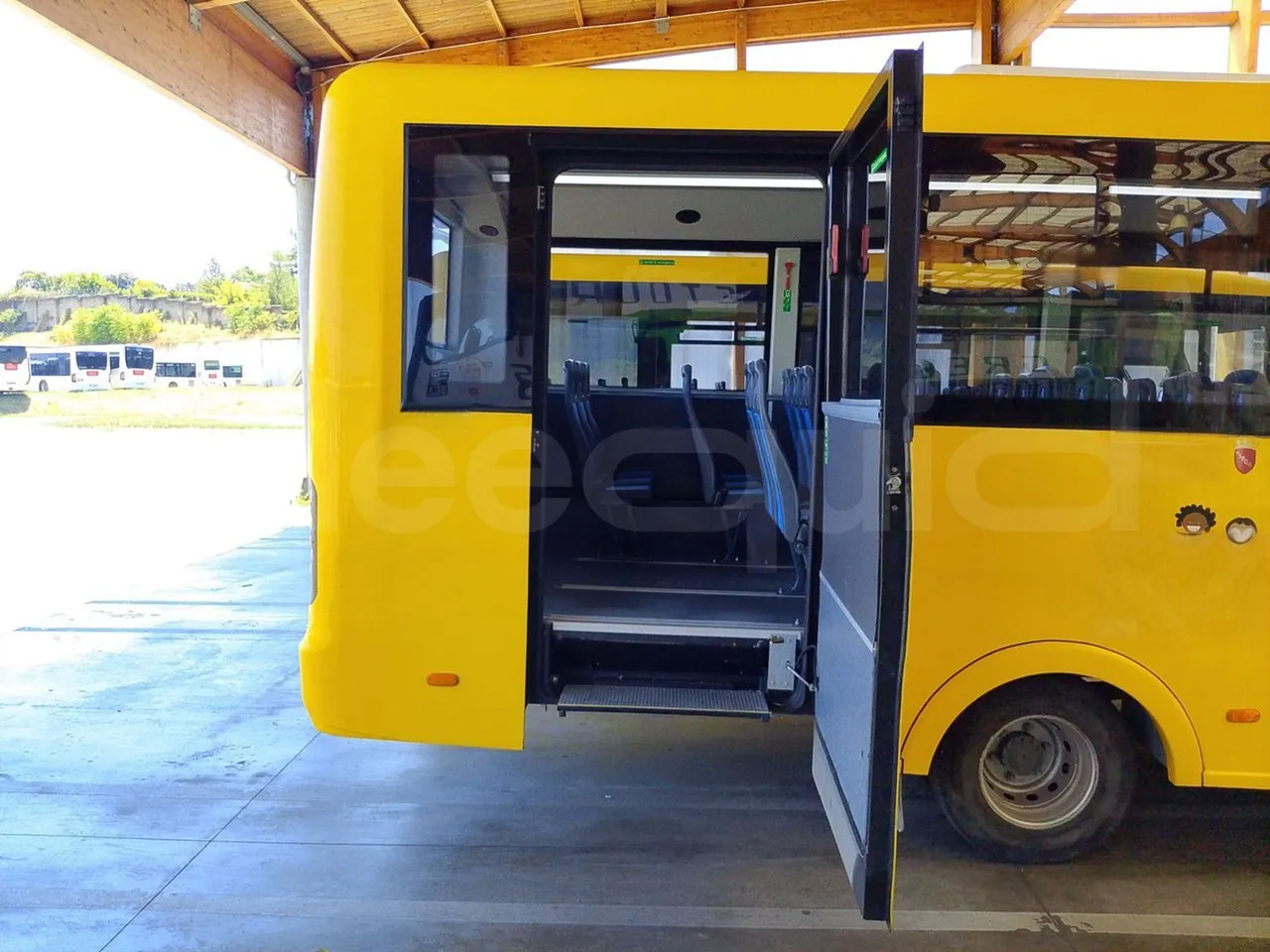 Iveco Indcar WGIVMY11 MOBI SCUOLABUS - EUR6 - 100Kw - 8,592m - front door 2 open
