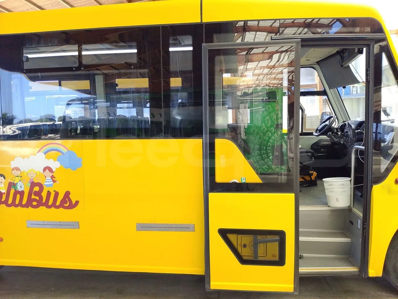 Iveco Indcar WGIVMY11 MOBI SCUOLABUS - EUR6 - 100Kw - 8,592m - front door 3 open (mandatory for bus to scrap)