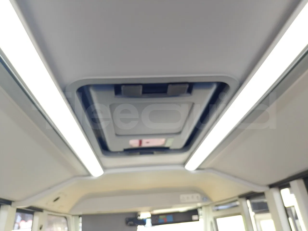 Iveco Indcar WGIVMY11 MOBI SCUOLABUS - EUR6 - 100Kw - 8,592m - roof hatch 1