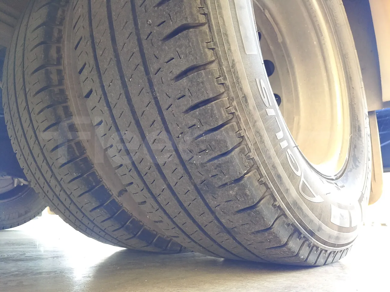 Iveco Indcar WGIVMY11 MOBI SCUOLABUS - EUR6 - 100Kw - 8,592m - tread condition third axle tires right